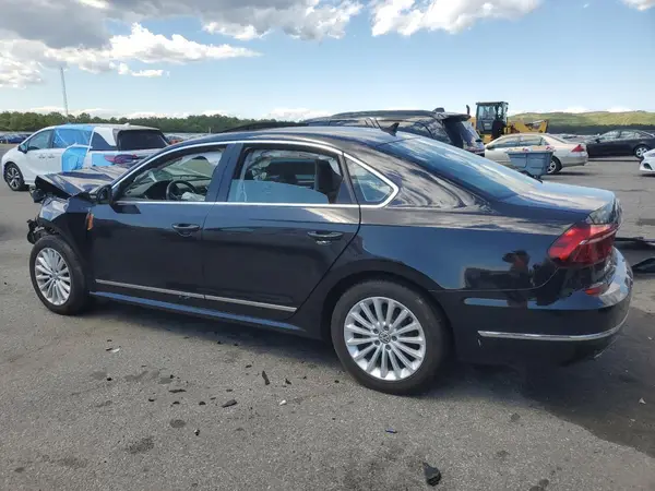 1VWBT7A31HC031556 2017 VOLKSWAGEN PASSAT - Image 2