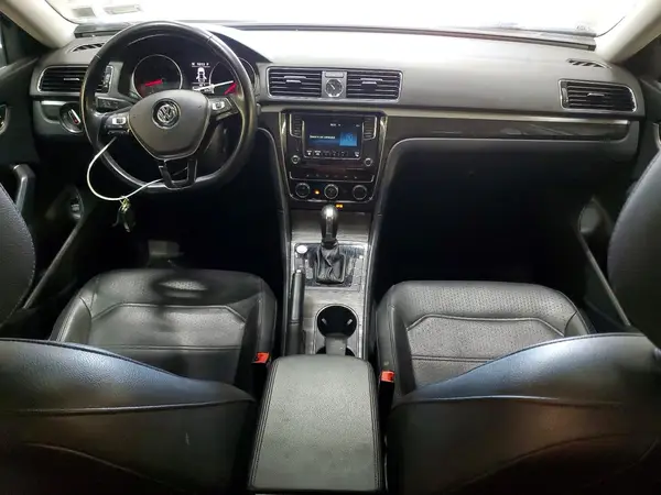 1VWBT7A31HC031850 2017 VOLKSWAGEN PASSAT - Image 8