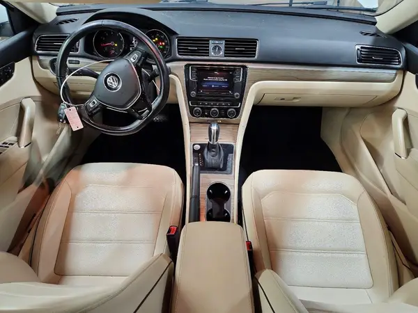 1VWBT7A31HC033629 2017 VOLKSWAGEN PASSAT - Image 8