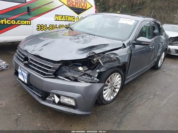 1VWBT7A31HC036479 2017 VOLKSWAGEN PASSAT - Image 2