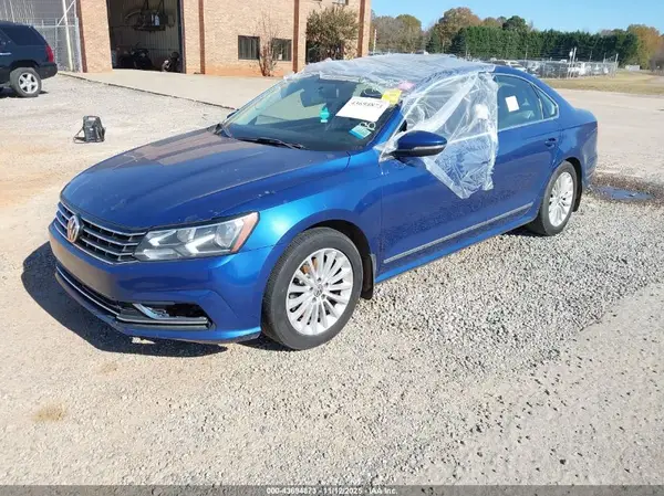 1VWBT7A31HC039947 2017 VOLKSWAGEN PASSAT - Image 2