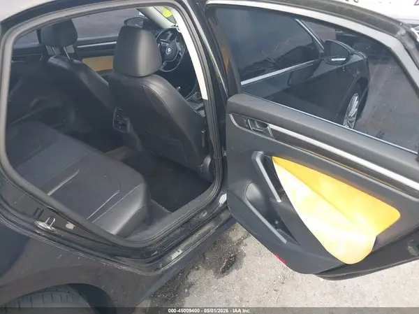 1VWBT7A31HC040340 2017 VOLKSWAGEN PASSAT - Image 8