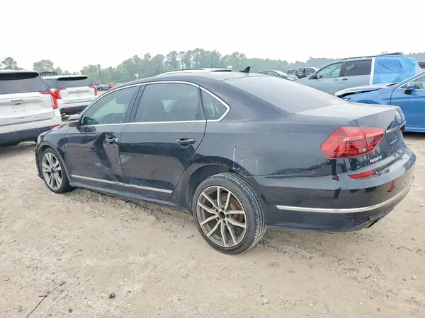 1VWBT7A31HC044209 2017 VOLKSWAGEN PASSAT - Image 2