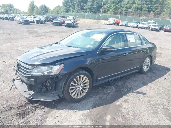 1VWBT7A31HC044937 2017 VOLKSWAGEN PASSAT - Image 2
