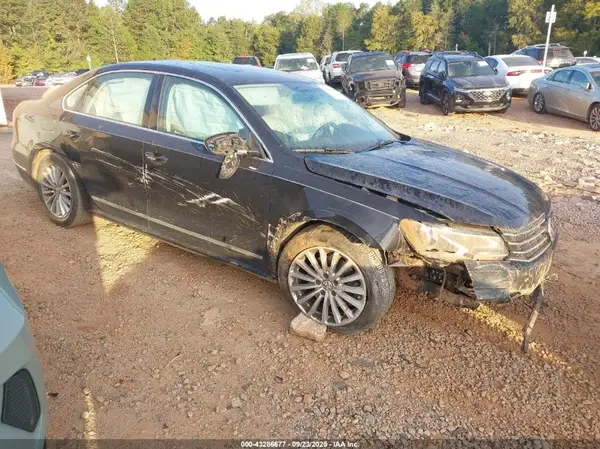 1VWBT7A31HC048180 2017 VOLKSWAGEN PASSAT - Image 1