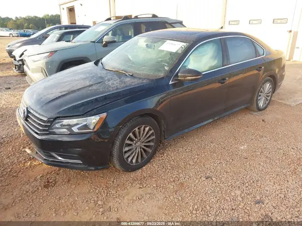 1VWBT7A31HC048180 2017 VOLKSWAGEN PASSAT - Image 2