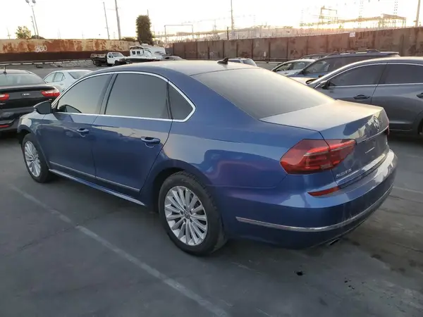 1VWBT7A31HC049071 2017 VOLKSWAGEN PASSAT - Image 2