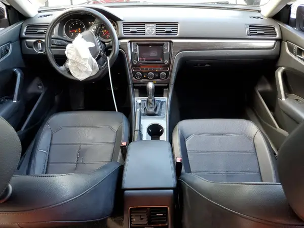 1VWBT7A31HC052827 2017 VOLKSWAGEN PASSAT - Image 8