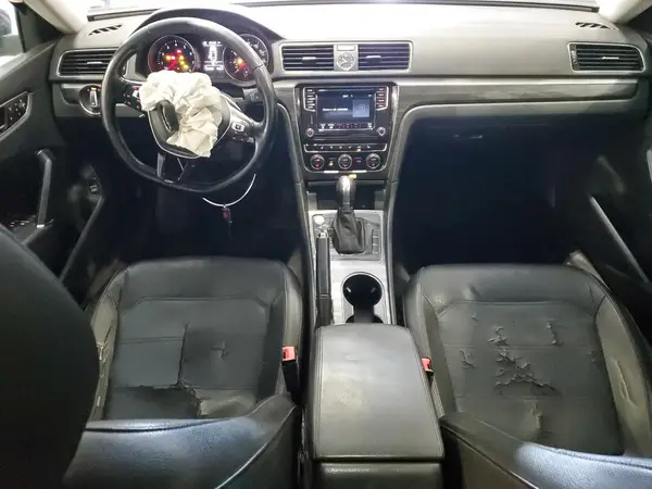 1VWBT7A31HC053086 2017 VOLKSWAGEN PASSAT - Image 8
