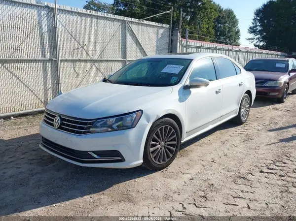 1VWBT7A31HC053301 2017 VOLKSWAGEN PASSAT - Image 2