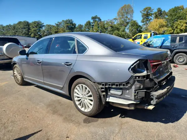 1VWBT7A31HC054996 2017 VOLKSWAGEN PASSAT - Image 2