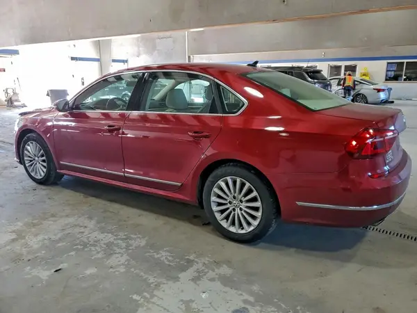 1VWBT7A31HC062144 2017 VOLKSWAGEN PASSAT - Image 2