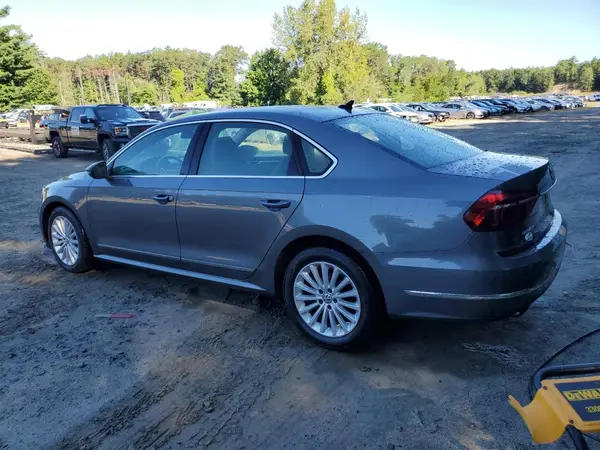 1VWBT7A31HC070180 2017 VOLKSWAGEN PASSAT - Image 2