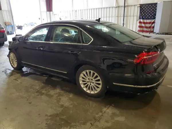 1VWBT7A31HC072267 2017 VOLKSWAGEN PASSAT - Image 2