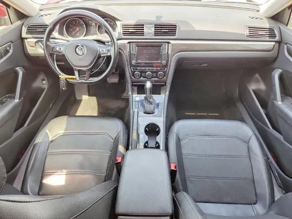 1VWBT7A31HC073645 2017 VOLKSWAGEN PASSAT - Image 8