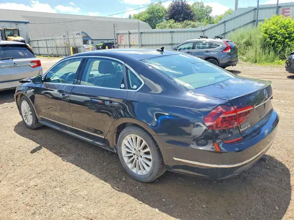 1VWBT7A31HC078375 2017 VOLKSWAGEN PASSAT - Image 2