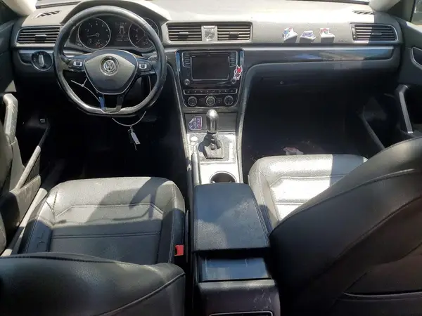 1VWBT7A31HC078375 2017 VOLKSWAGEN PASSAT - Image 8
