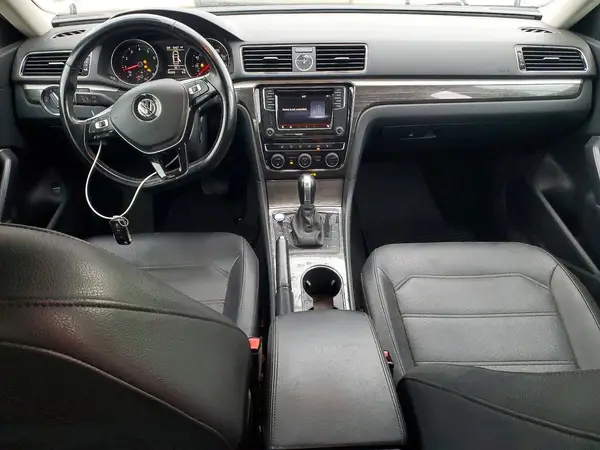 1VWBT7A31HC079655 2017 VOLKSWAGEN PASSAT - Image 8