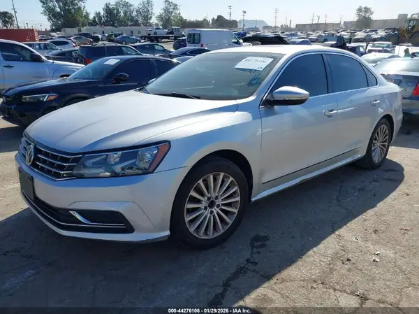1VWBT7A32GC009709 2016 VOLKSWAGEN PASSAT - Image 2
