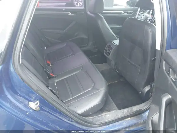 1VWBT7A32GC009922 2016 VOLKSWAGEN PASSAT - Image 8