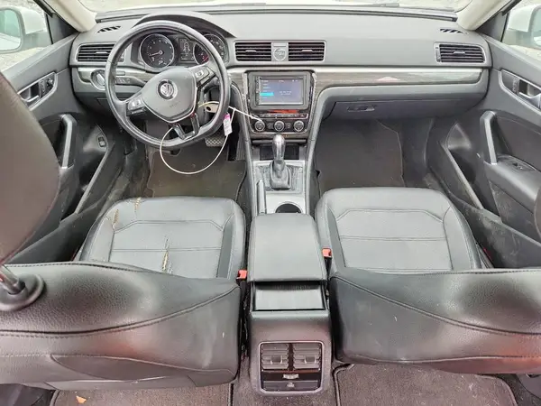 1VWBT7A32GC011573 2016 VOLKSWAGEN PASSAT - Image 8