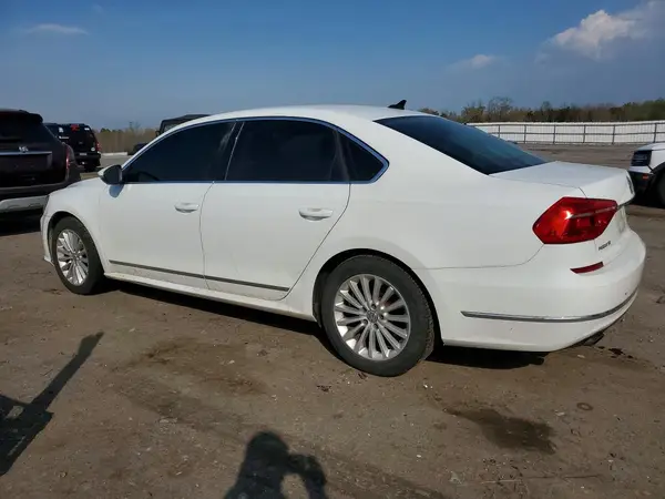 1VWBT7A32GC011623 2016 VOLKSWAGEN PASSAT - Image 2