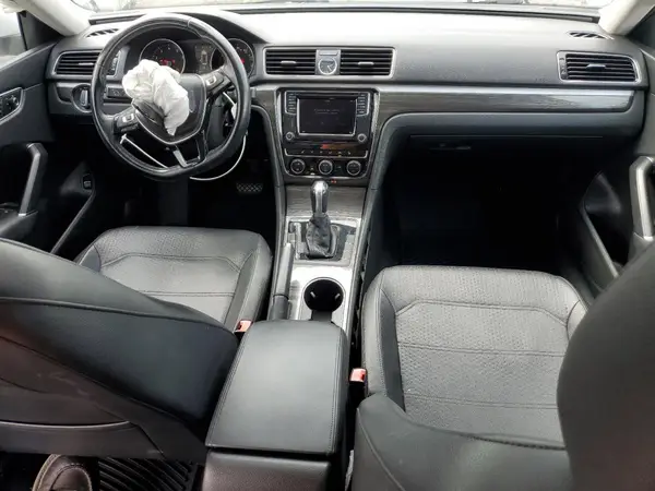 1VWBT7A32GC012626 2016 VOLKSWAGEN PASSAT - Image 8