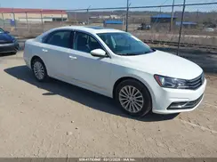 1VWBT7A32GC014666 2016 VOLKSWAGEN PASSAT