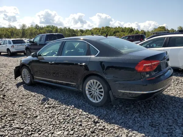 1VWBT7A32GC015879 2016 VOLKSWAGEN PASSAT - Image 2