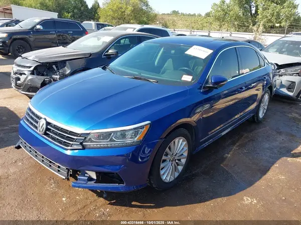 1VWBT7A32GC016272 2016 VOLKSWAGEN PASSAT - Image 2