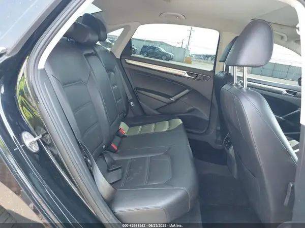 1VWBT7A32GC017597 2016 VOLKSWAGEN PASSAT - Image 8