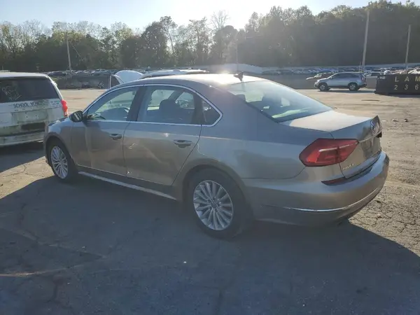 1VWBT7A32GC022542 2016 VOLKSWAGEN PASSAT - Image 2