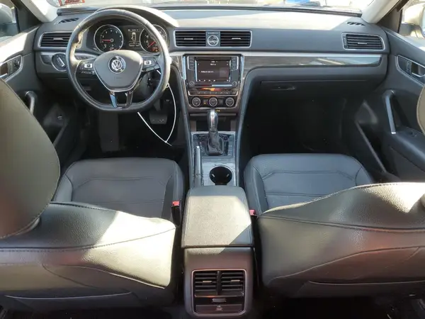 1VWBT7A32GC022542 2016 VOLKSWAGEN PASSAT - Image 8