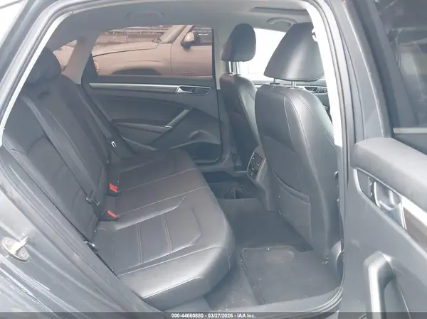 1VWBT7A32GC024789 2016 VOLKSWAGEN PASSAT - Image 8