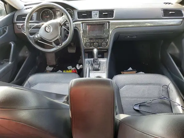 1VWBT7A32GC025439 2016 VOLKSWAGEN PASSAT - Image 8