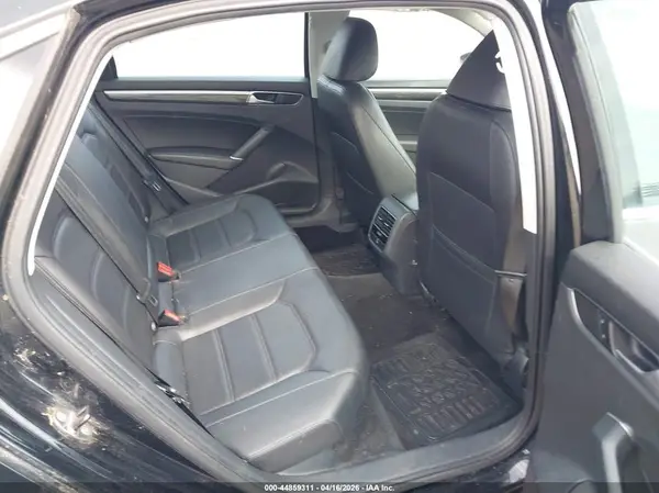 1VWBT7A32GC032746 2016 VOLKSWAGEN PASSAT - Image 8