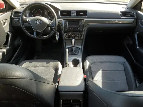 1VWBT7A32GC039549 2016 VOLKSWAGEN PASSAT - Image 8