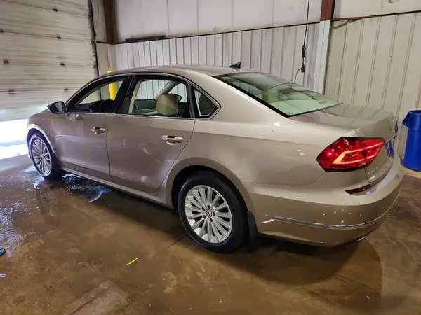 1VWBT7A32GC047974 2016 VOLKSWAGEN PASSAT - Image 2