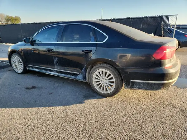 1VWBT7A32GC055718 2016 VOLKSWAGEN PASSAT - Image 2