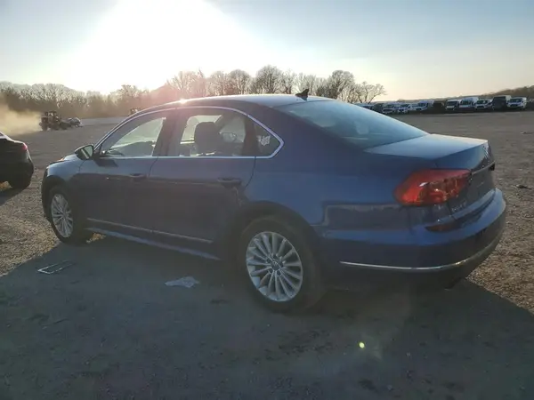 1VWBT7A32GC058361 2016 VOLKSWAGEN PASSAT - Image 2