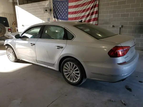 1VWBT7A32GC062703 2016 VOLKSWAGEN PASSAT - Image 2