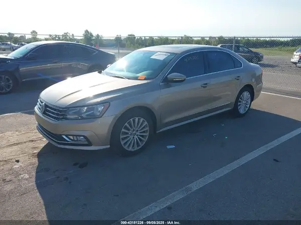 1VWBT7A32GC062944 2016 VOLKSWAGEN PASSAT - Image 2