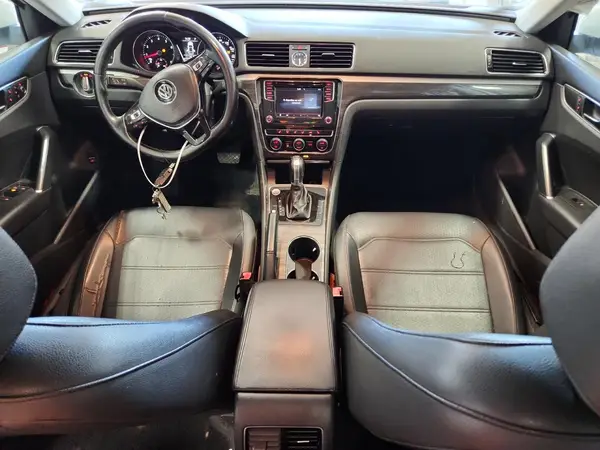1VWBT7A32HC002874 2017 VOLKSWAGEN PASSAT - Image 8