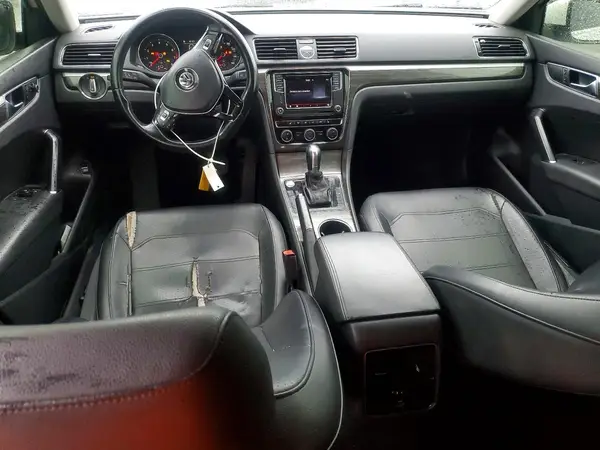 1VWBT7A32HC009873 2017 VOLKSWAGEN PASSAT - Image 8