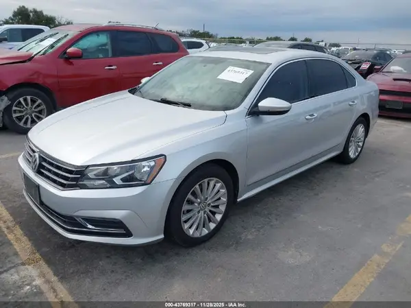 1VWBT7A32HC019044 2017 VOLKSWAGEN PASSAT - Image 2
