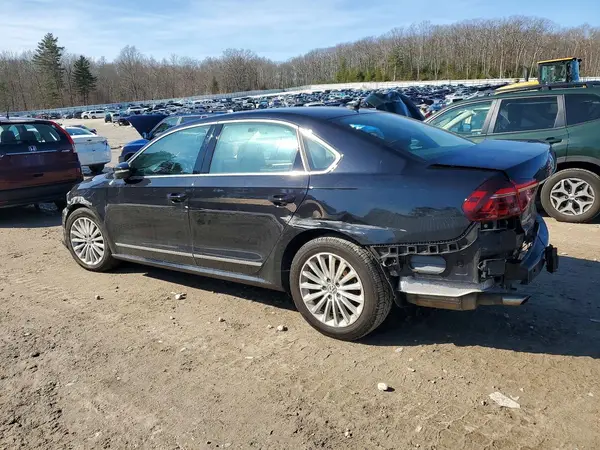1VWBT7A32HC023689 2017 VOLKSWAGEN PASSAT - Image 2