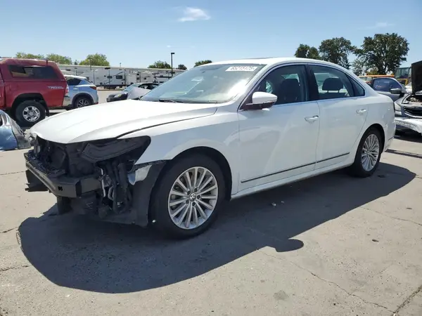 1VWBT7A32HC023952 2017 VOLKSWAGEN PASSAT - Image 1