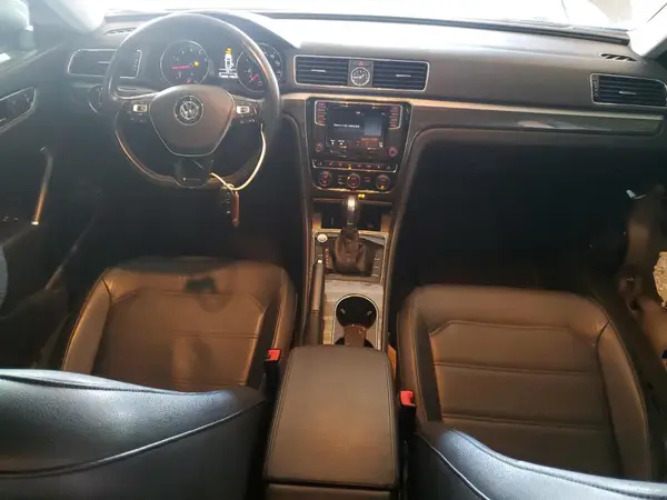 1VWBT7A32HC030349 2017 VOLKSWAGEN PASSAT - Image 8