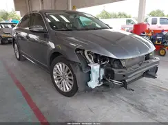 1VWBT7A32HC031209 2017 VOLKSWAGEN PASSAT