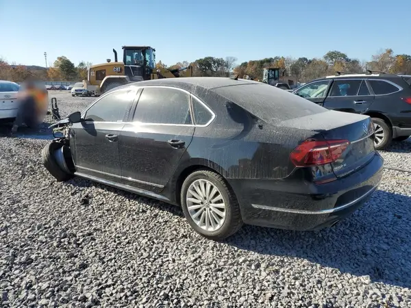 1VWBT7A32HC032327 2017 VOLKSWAGEN PASSAT - Image 2